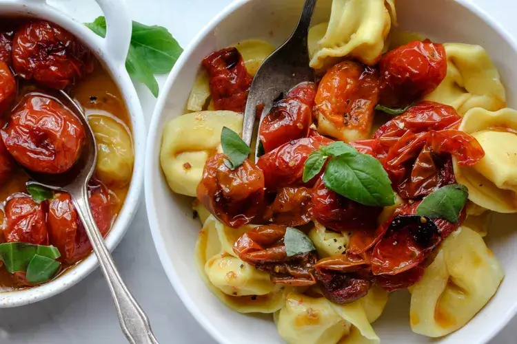 3-Ingredient Cheese Tortellini with Tomatoes & Basil