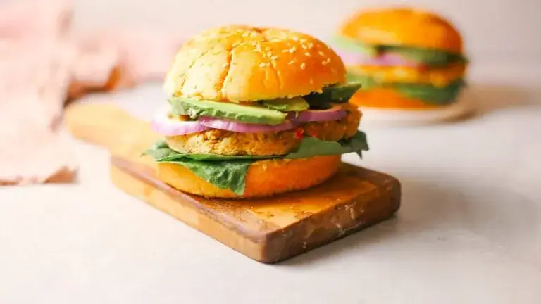 15-Minute Chickpea Burgers Recipe