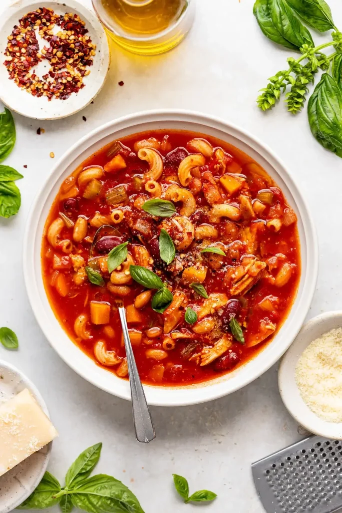 Slow Cooker Chicken Minestrone Soup