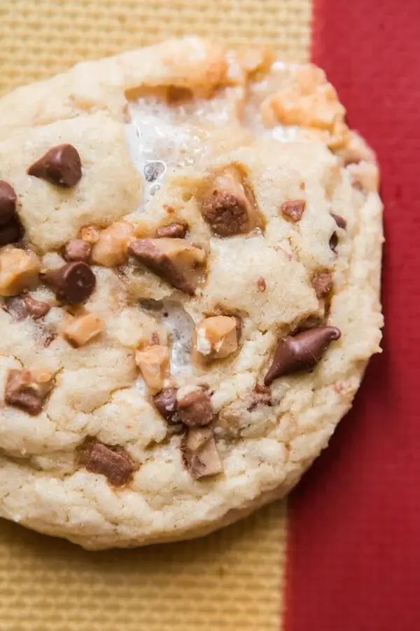 Marshmallow Toffee Cookies