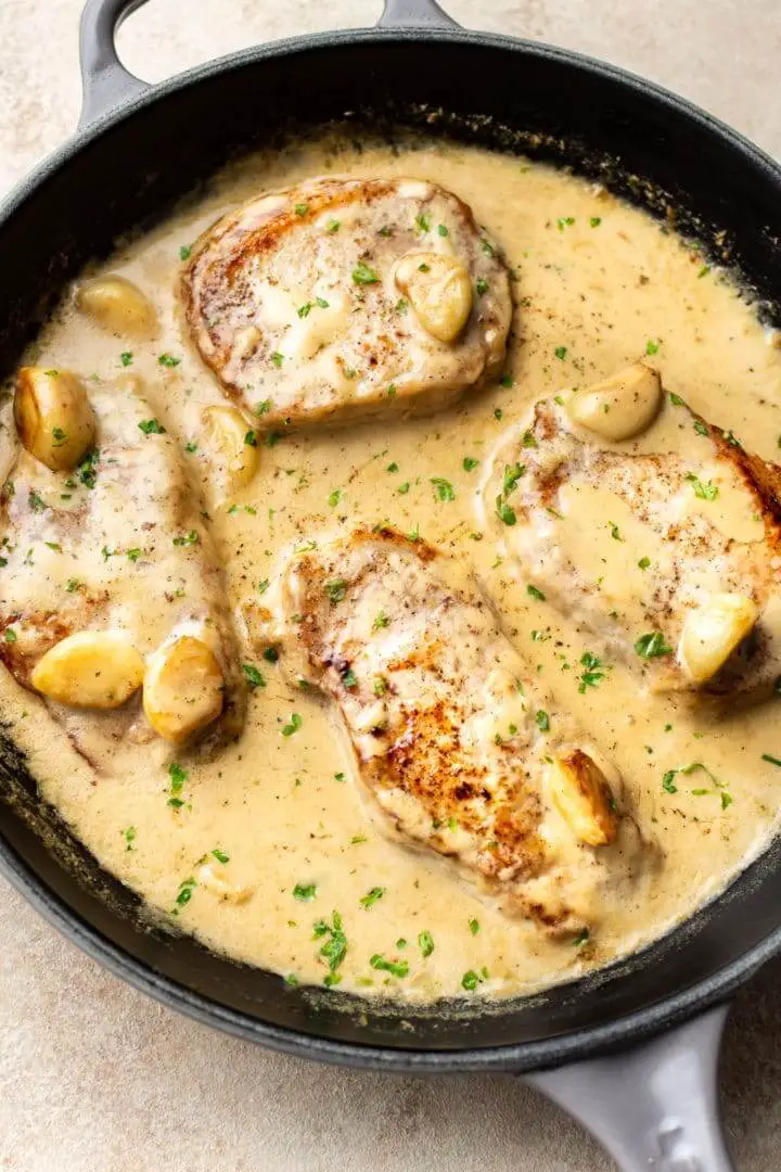 Creamy Garlic Pork Chops - Quick and Easy Dinner