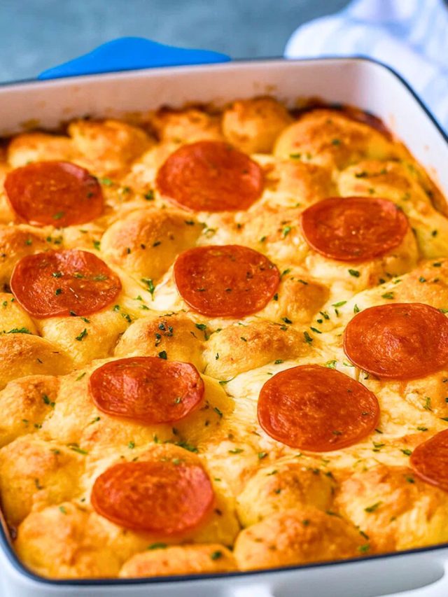 Garlic Bread Pepperoni Pizza Casserole