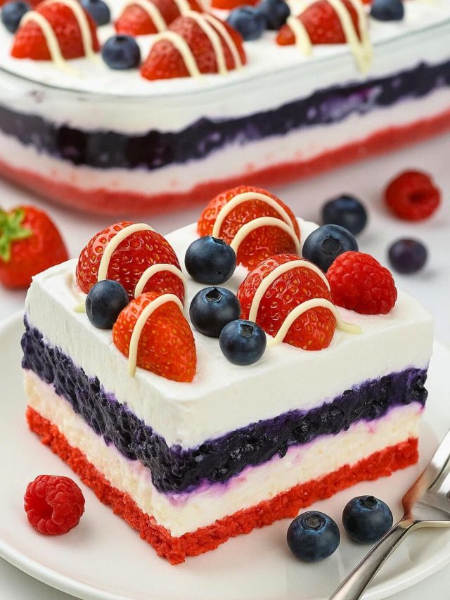 No Bake Summer Berry Lasagna