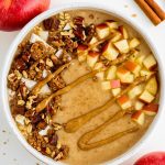 Apple Pie Smoothie Bowl