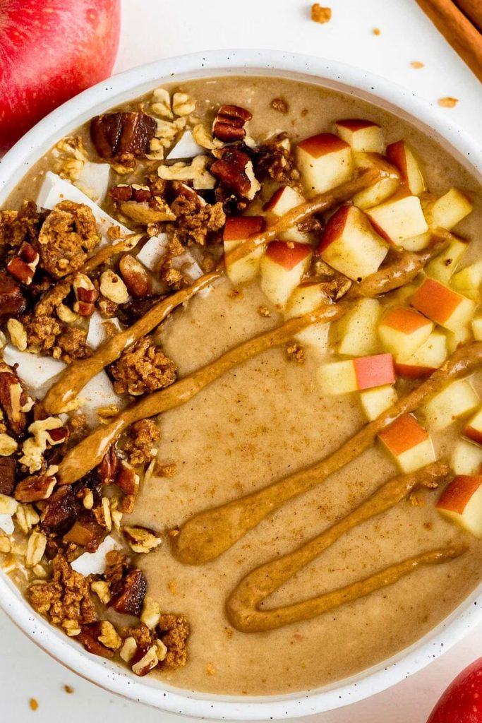 Apple Pie Smoothie Bowl