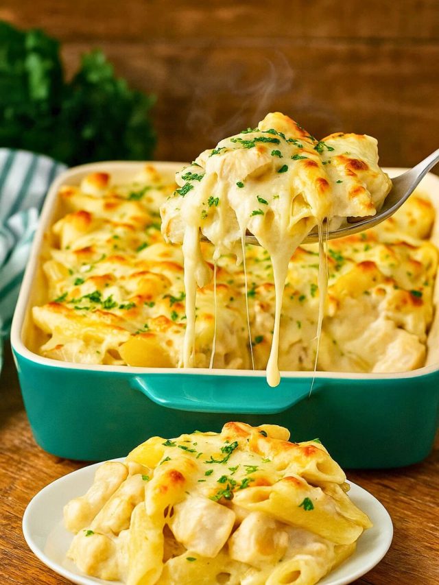Creamy Chicken Alfredo Bake