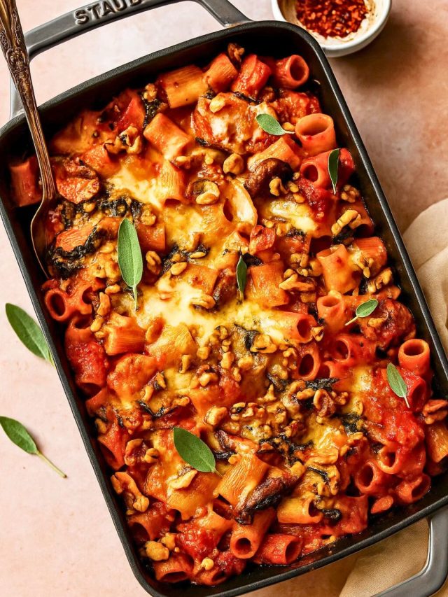 Pasta Bake with Pumpkin Tomato Sauce