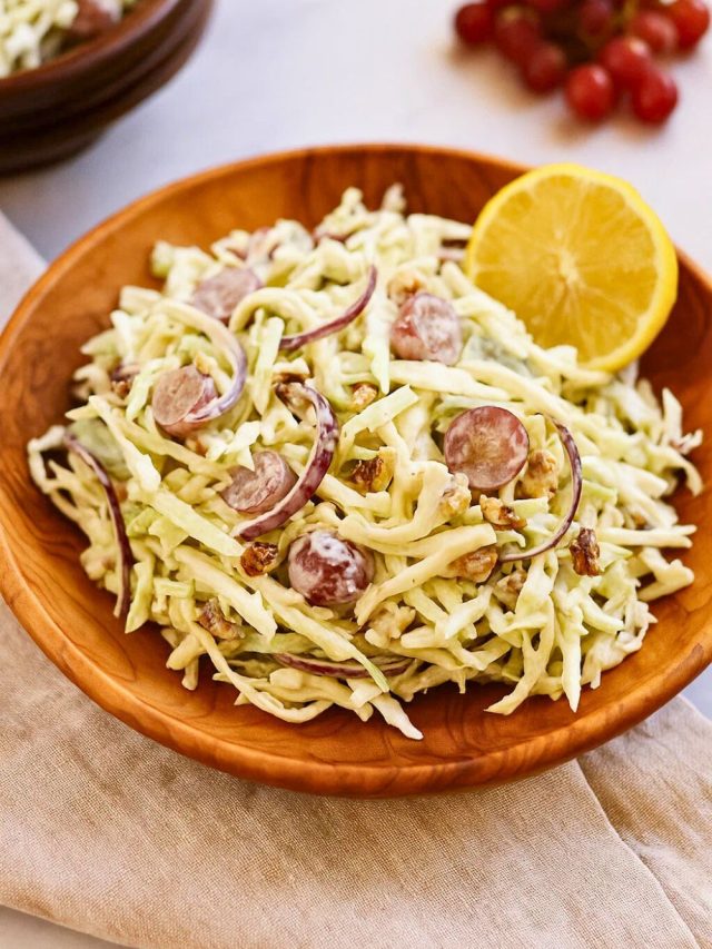 Spiralized Cabbage and Apple Waldorf Salad