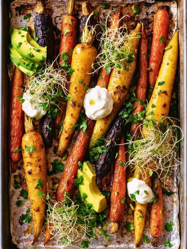 Roasted Carrots with Avocado and Yogurt